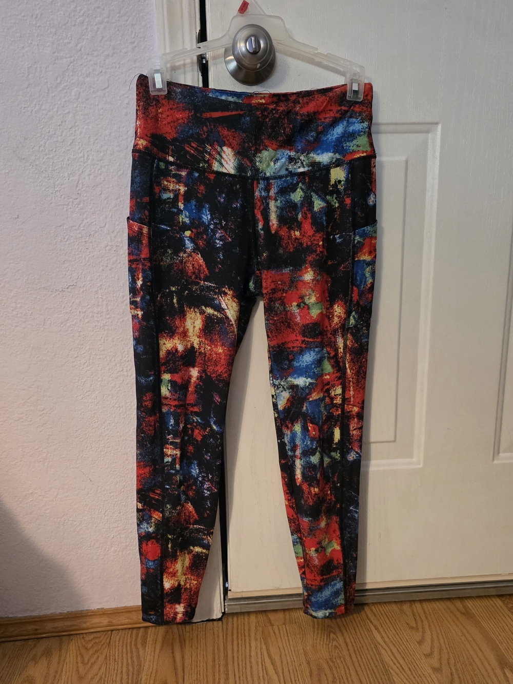 NWOT- L.A. Gear Small High-Rise Abstract Print Leggings